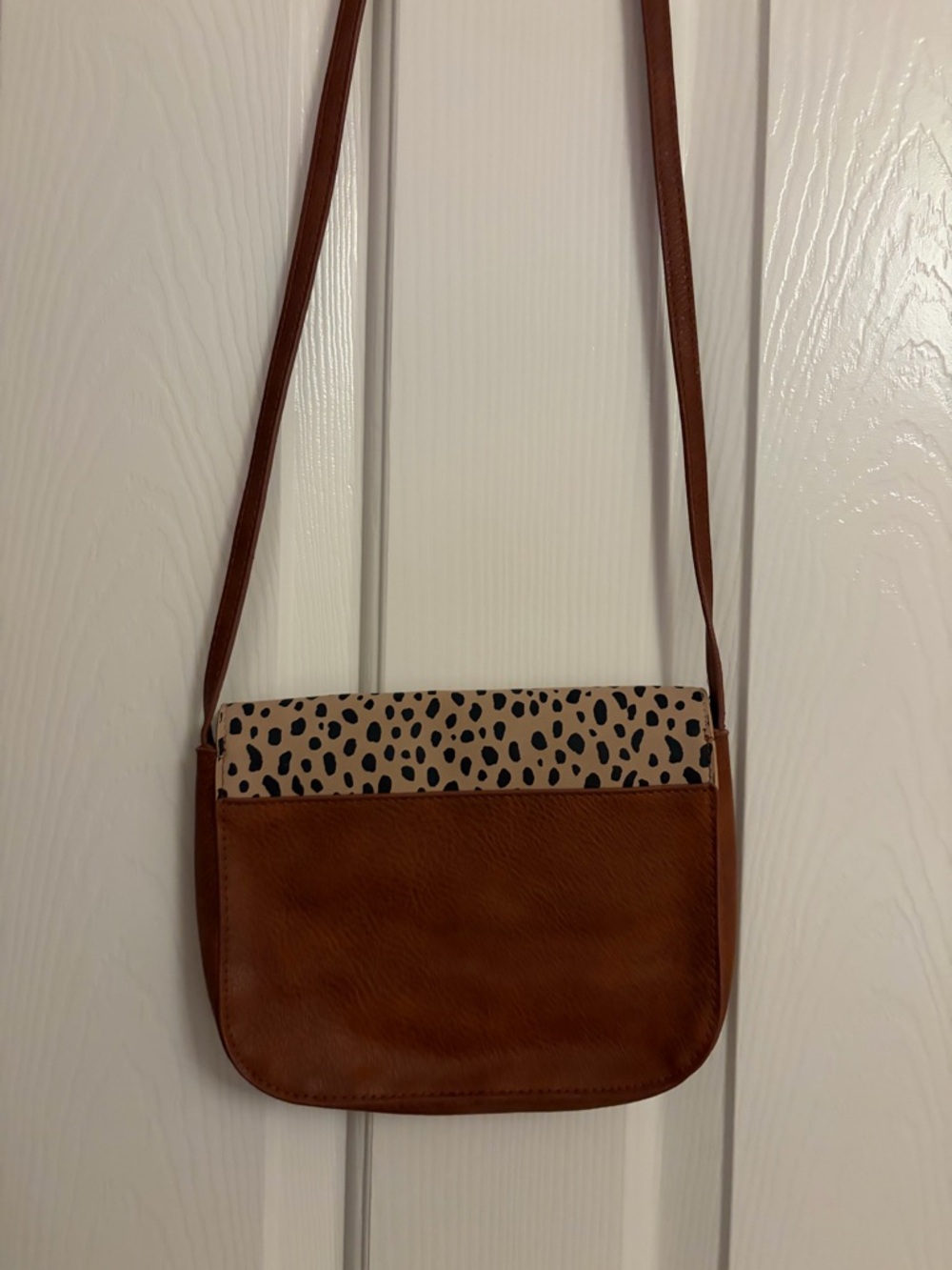 Universal Thread Tan and Black Leopard Crossbody Bag - Picture 2 of 3